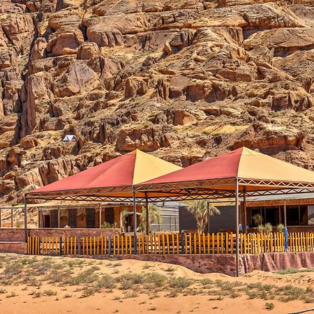 Wadi Rum Sunset Camp Eksteriør billede