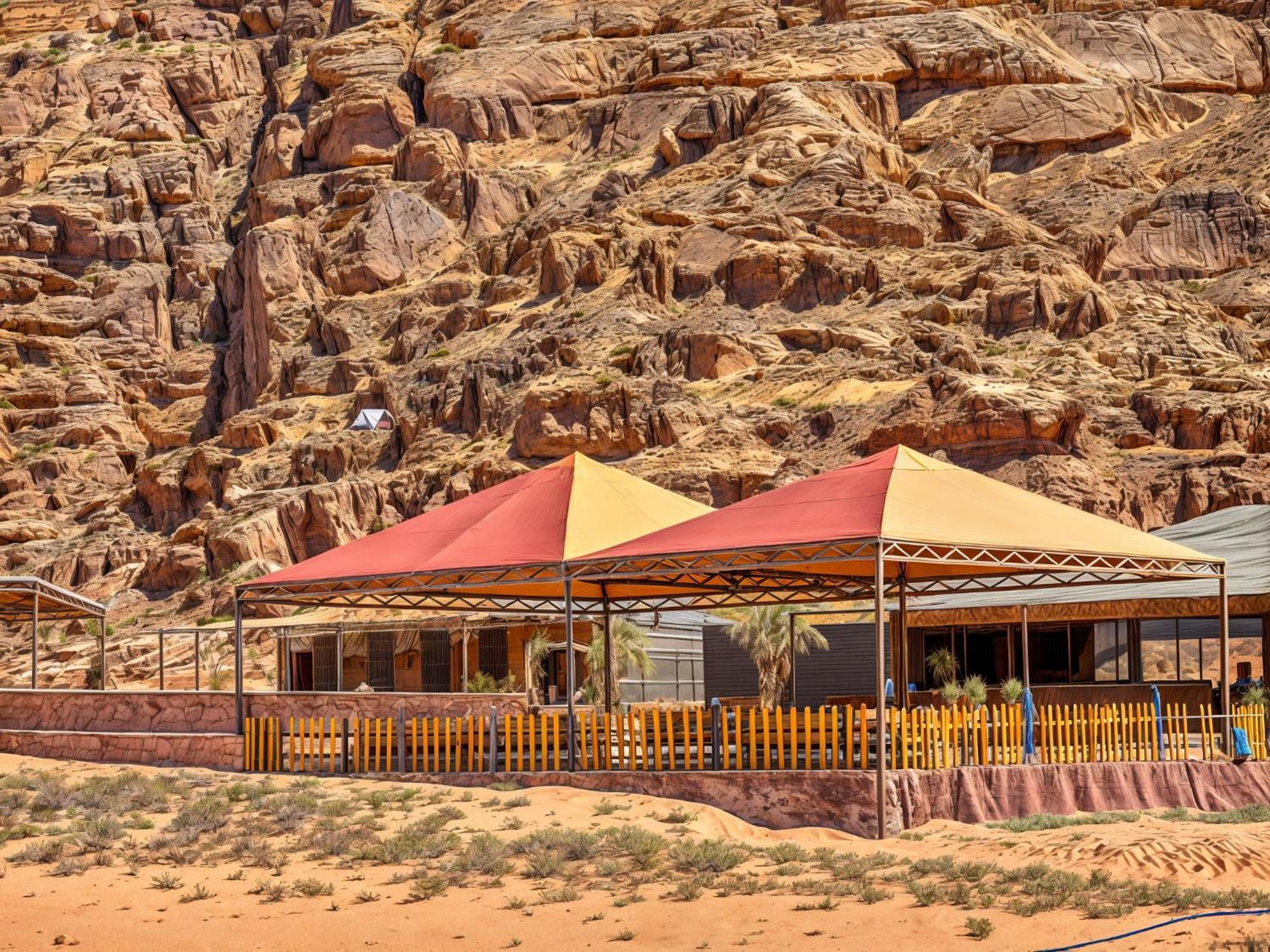 Wadi Rum Sunset Camp Eksteriør billede